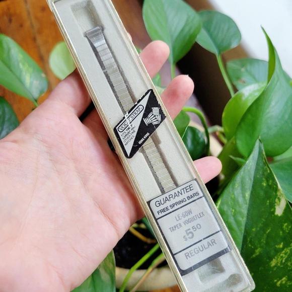 Vintage Voguestrap LE-60W Taper Vogueflex Classic Dainty Silver Watchband - Picture 4 of 5
